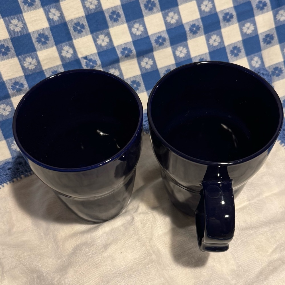 Heavy Duty Mugs in a Beautiful Dark Blue - Picture 5 of 11